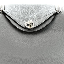 Load image into Gallery viewer, Taurillon Clemence Mini Lindy 20 Bleu Pale