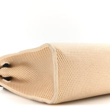 Load image into Gallery viewer, Toile GM Vache Calfskin Herbag 30 PM Natural Black Natural Black