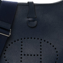 Load image into Gallery viewer, Taurillon Clemence EVELYNE III PM Bleu Saphir
