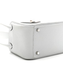 Load image into Gallery viewer, Taurillon Clemence Mini Lindy 20 Bleu Pale