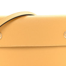 Load image into Gallery viewer, Epsom Hermesnap Wallet Paille