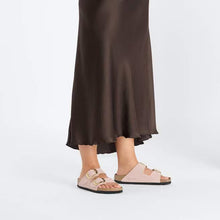 Load image into Gallery viewer, BIRKENSTOCK - ARIZONA 1026583 - SOFT PINK NUBUCK