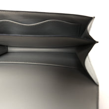 Load image into Gallery viewer, Epsom Constance 18 Bleu Glacier