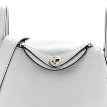 Load image into Gallery viewer, Taurillon Clemence Mini Lindy 20 Bleu Pale