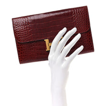 Load image into Gallery viewer, Shiny Alligator Constance Long Wallet Rouge Vif