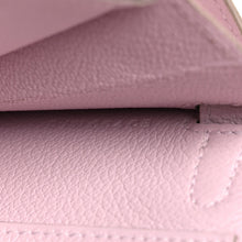 Load image into Gallery viewer, Evercolor Kelly To Go Wallet Mauve Pale