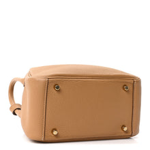 Load image into Gallery viewer, Taurillon Clemence Mini Lindy 20 Biscuit