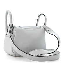 Load image into Gallery viewer, Taurillon Clemence Mini Lindy 20 Bleu Pale