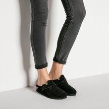 Load image into Gallery viewer, BIRKENSTOCK - BOSTON CLOGS - SHEARLING BLACK