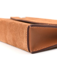 Load image into Gallery viewer, Veau Grizzly Swift Hermesnap Wallet Sesame