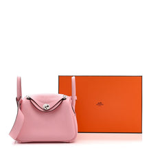 Load image into Gallery viewer, Taurillon Clemence Verso Mini Lindy 20 Rose Sakura Gris Perle