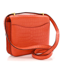 Load image into Gallery viewer, Matte Alligator Constance 18 Rouge Indien