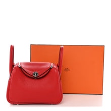 Load image into Gallery viewer, Taurillon Clemence Mini Lindy 20 Rouge Radieux