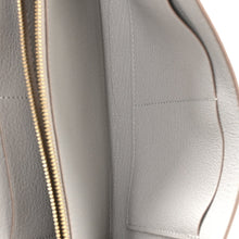 Load image into Gallery viewer, Ostrich Kelly Wallet To Go Gris Perle