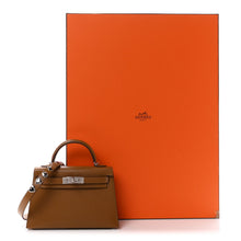 Load image into Gallery viewer, Chevre Chamkila Clou de Coeur Mini Kelly Sellier 20 Bronze Dore