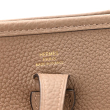 Load image into Gallery viewer, Taurillon Clemence Amazone Evelyne TPM Beige De Weimar Gris Etain
