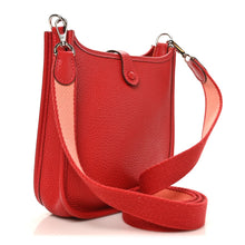 Load image into Gallery viewer, Taurillon Clemence Amazone Evelyne TPM Rouge Casaque Crevette