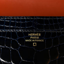 Load image into Gallery viewer, Shiny Alligator Constance Long Wallet Bleu Marine Cuivre