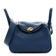 Load image into Gallery viewer, Taurillon Clemence Mini Lindy 20 Deep Bleu