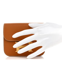 Load image into Gallery viewer, Epsom Constance Slim Wallet Toffee