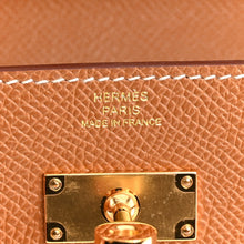 Load image into Gallery viewer, Epsom Kelly Wallet To Go Gold