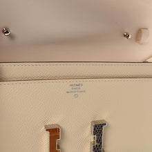 Load image into Gallery viewer, Epsom Alligator Lizard Constance Wallet To Go Nata