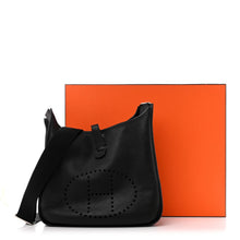 Load image into Gallery viewer, Taurillon Clemence EVELYNE III GM Black