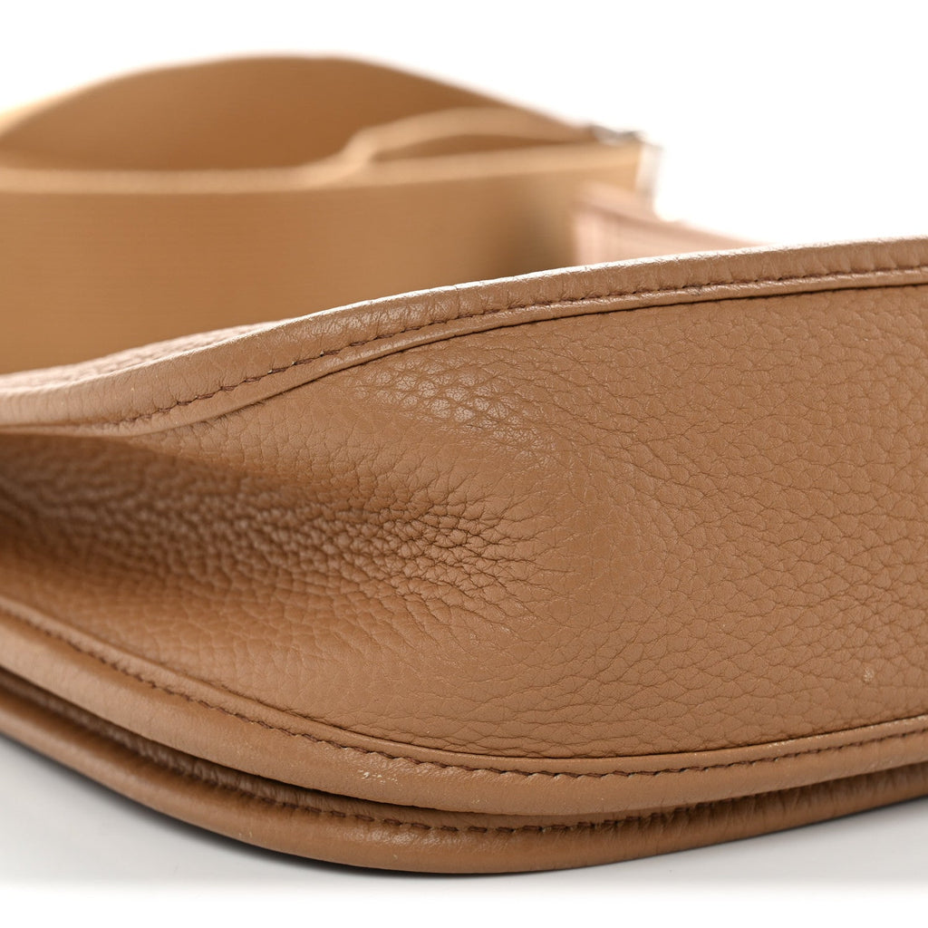 Taurillon Clemence Evelyne III PM Biscuit