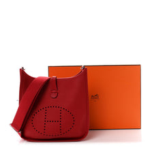 Load image into Gallery viewer, Taurillon Clemence Evelyne III PM Rouge Casaque