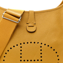 Load image into Gallery viewer, Taurillon Clemence Evelyne III PM Jaune Ambre