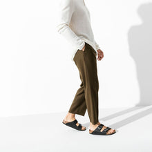 Load image into Gallery viewer, BIRKENSTOCK - ARIZONA 552113 - BLACK WAXY OILED LEATHER - NARROW FIT
