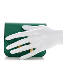 Load image into Gallery viewer, Epsom Constance Slim Wallet Vert Jade