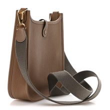 Load image into Gallery viewer, Taurillon Clemence Amazone Evelyne TPM Beige De Weimar Gris Etain