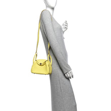 Load image into Gallery viewer, Taurillon Clemence Mini Lindy 20 Limoncello