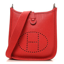 Load image into Gallery viewer, Taurillon Clemence Amazone Evelyne TPM Rouge Casaque Crevette