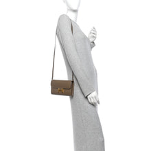Load image into Gallery viewer, Epsom Constance Long To Go Wallet Etoupe