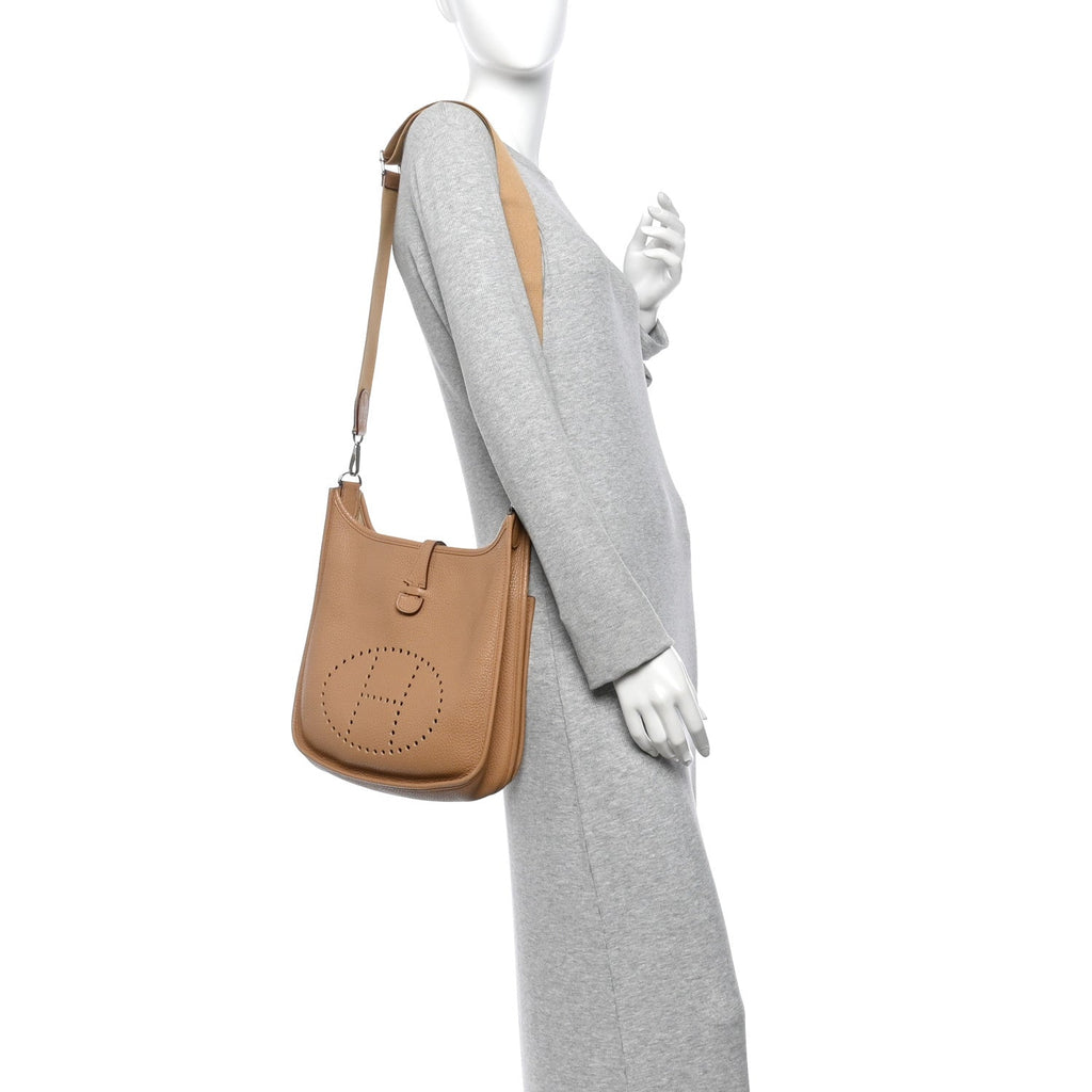 Taurillon Clemence Evelyne III PM Biscuit