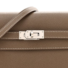 Load image into Gallery viewer, Epsom Kelly Wallet To Go Etoupe