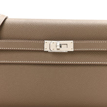 Load image into Gallery viewer, Epsom Kelly Wallet To Go Etoupe