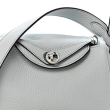 Load image into Gallery viewer, Taurillon Clemence Mini Lindy 20 Bleu Pale