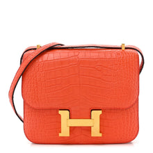 Load image into Gallery viewer, Matte Alligator Constance 18 Rouge Indien