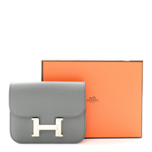 Load image into Gallery viewer, Evercolor Constance Slim Wallet Vert Amande