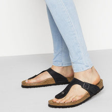 Load image into Gallery viewer, BIRKENSTOCK - GIZEH 845251 - BLACK OILED LEATHER