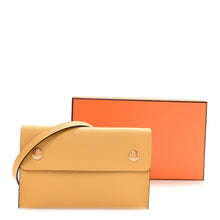 Load image into Gallery viewer, Epsom Hermesnap Wallet Paille