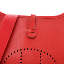 Load image into Gallery viewer, Epsom Evelyne PM Rouge Vif