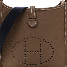 Load image into Gallery viewer, Taurillon Clemence Amazone Evelyne TPM Etoupe Bleu Indigo