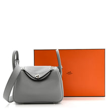 Load image into Gallery viewer, Taurillon Clemence Mini Lindy 20 Bleu Pale