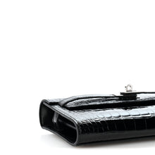Load image into Gallery viewer, Shiny Alligator Kelly Wallet To Go Black