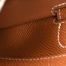Load image into Gallery viewer, Epsom Kelly Wallet To Go Gold