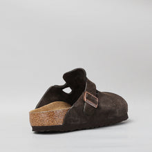 Load image into Gallery viewer, BIRKENSTOCK - BOSTON CLOGS - MOCCA SUEDE